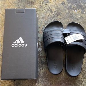 NWT Women’s Adidas Adilette Comfort Slide Size 7